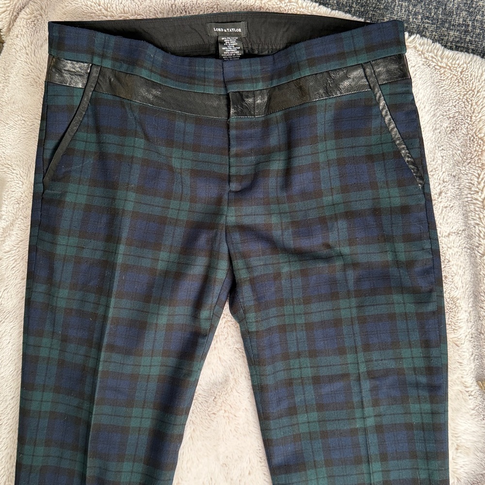 Lord & Taylor Size 8 Green Blue Plaid Leather Trim Zip Slim Ankle Pants.